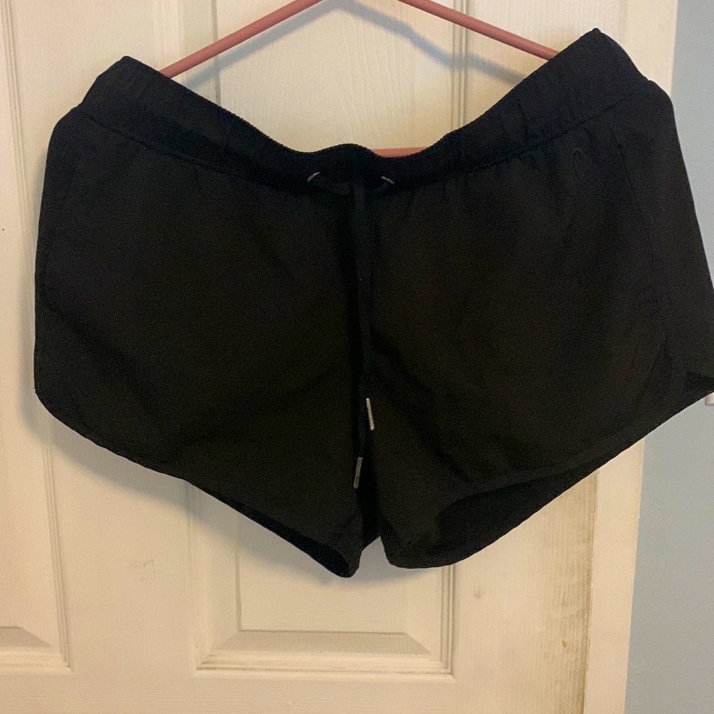 Casual shorts with pockets and drawstring